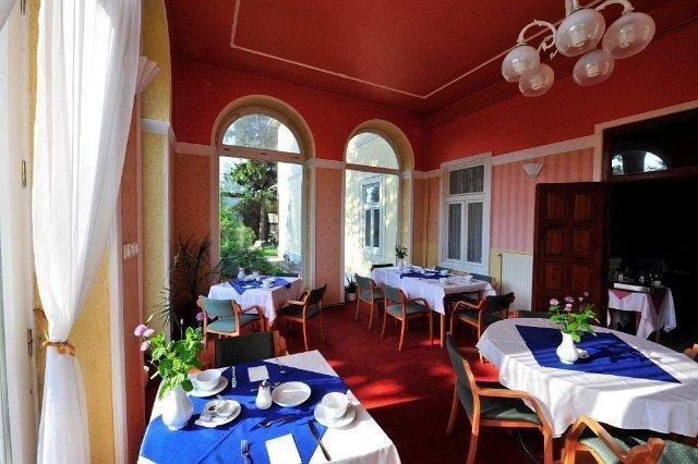 Misefa Kastely Bed & Breakfast Екстериор снимка